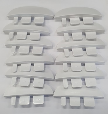 Ailettes blanches profilées gauche pour bouchon 83 mm largeur 20mm(12